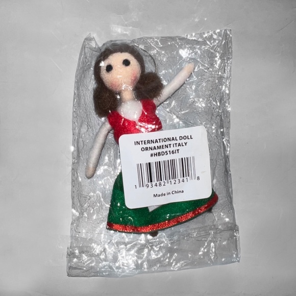 Traditional Italian Girl Ornament - Picture 6 of 6